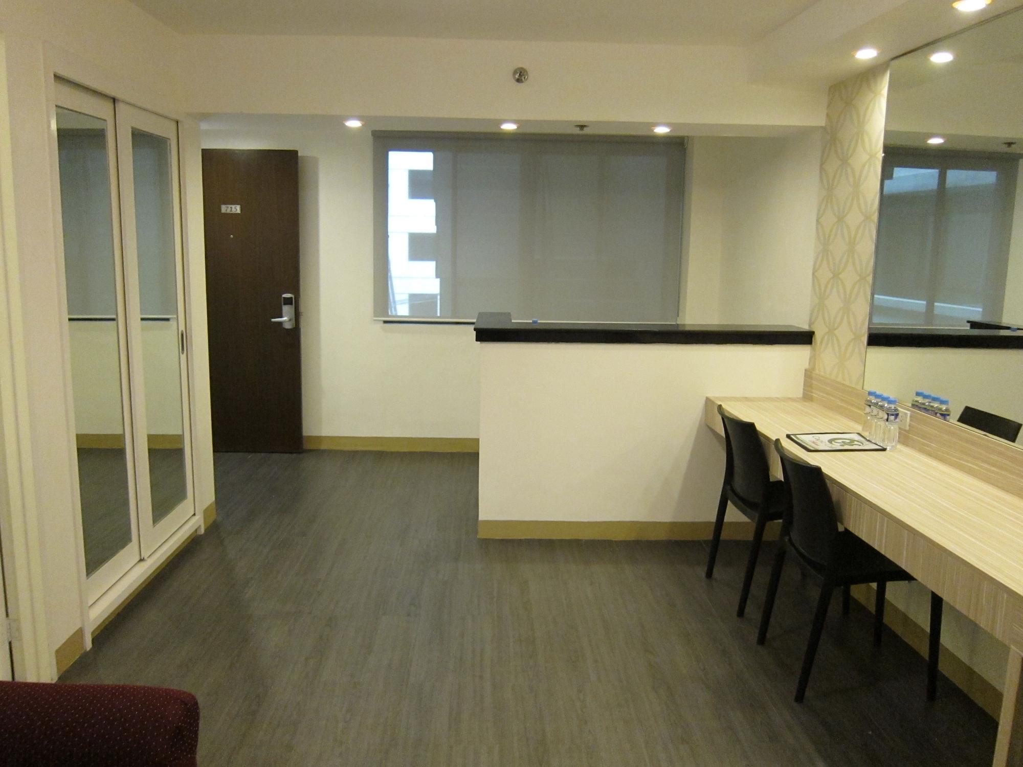 The Charter House Makati City Exterior foto