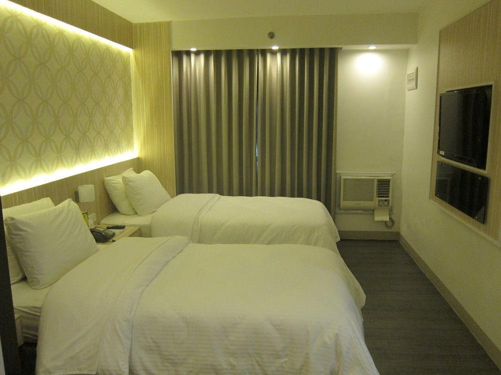 The Charter House Makati City Exterior foto