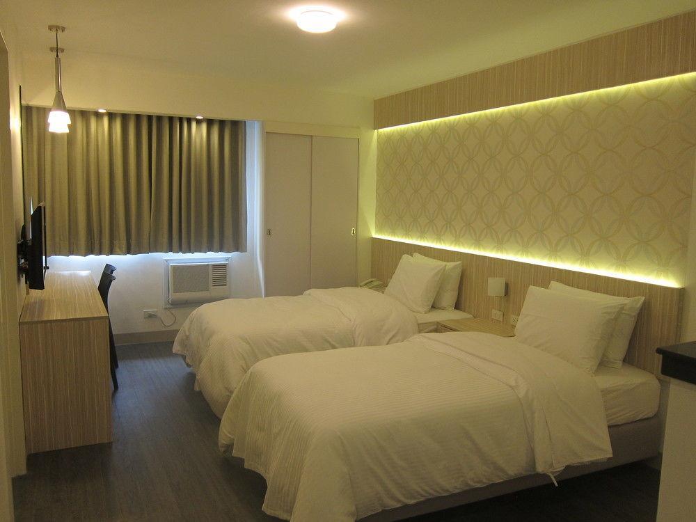 The Charter House Makati City Exterior foto