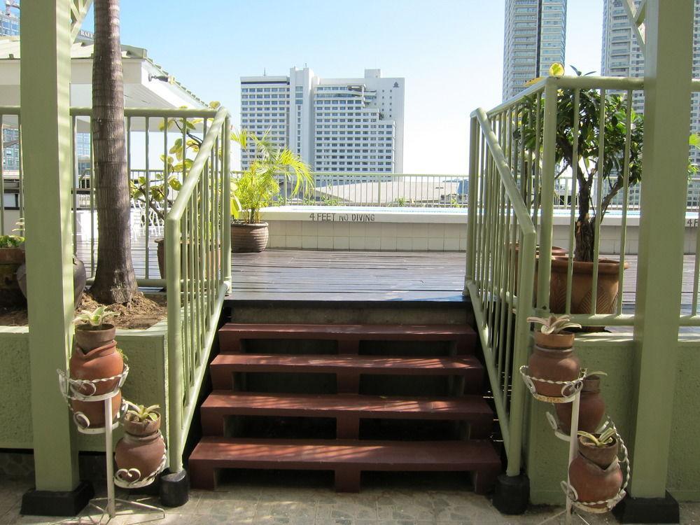 The Charter House Makati City Exterior foto