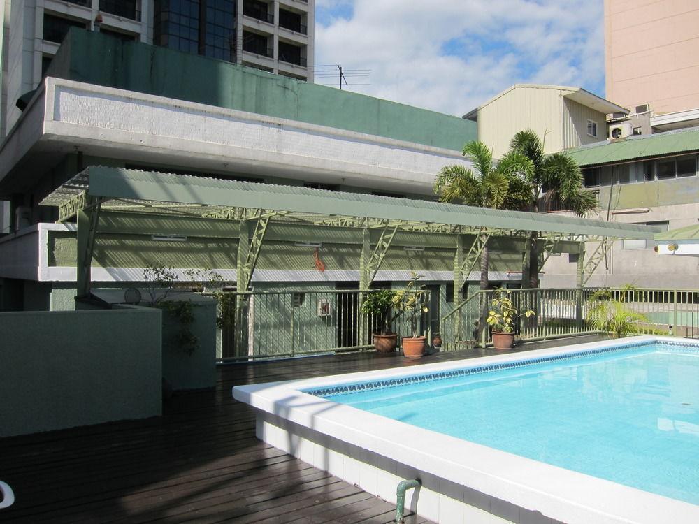 The Charter House Makati City Exterior foto