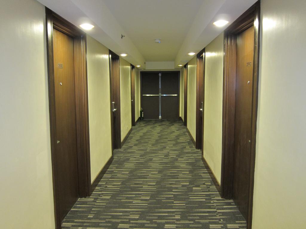 The Charter House Makati City Exterior foto