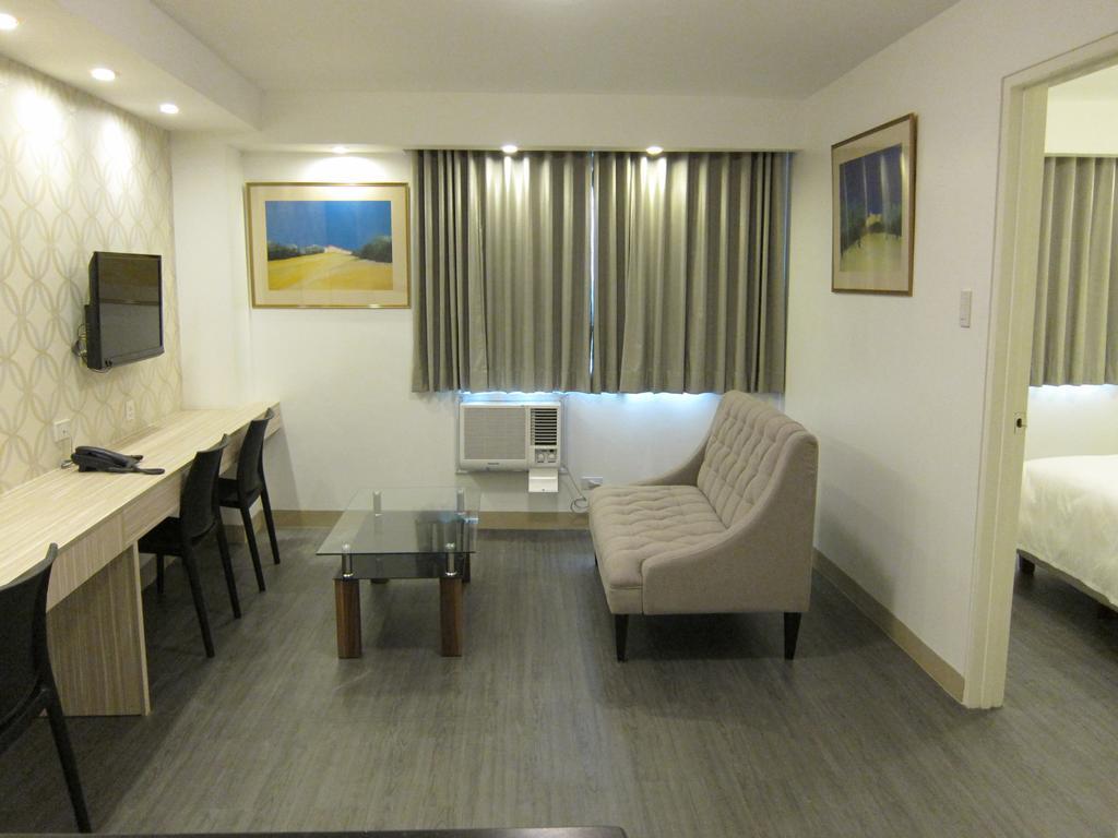 The Charter House Makati City Exterior foto