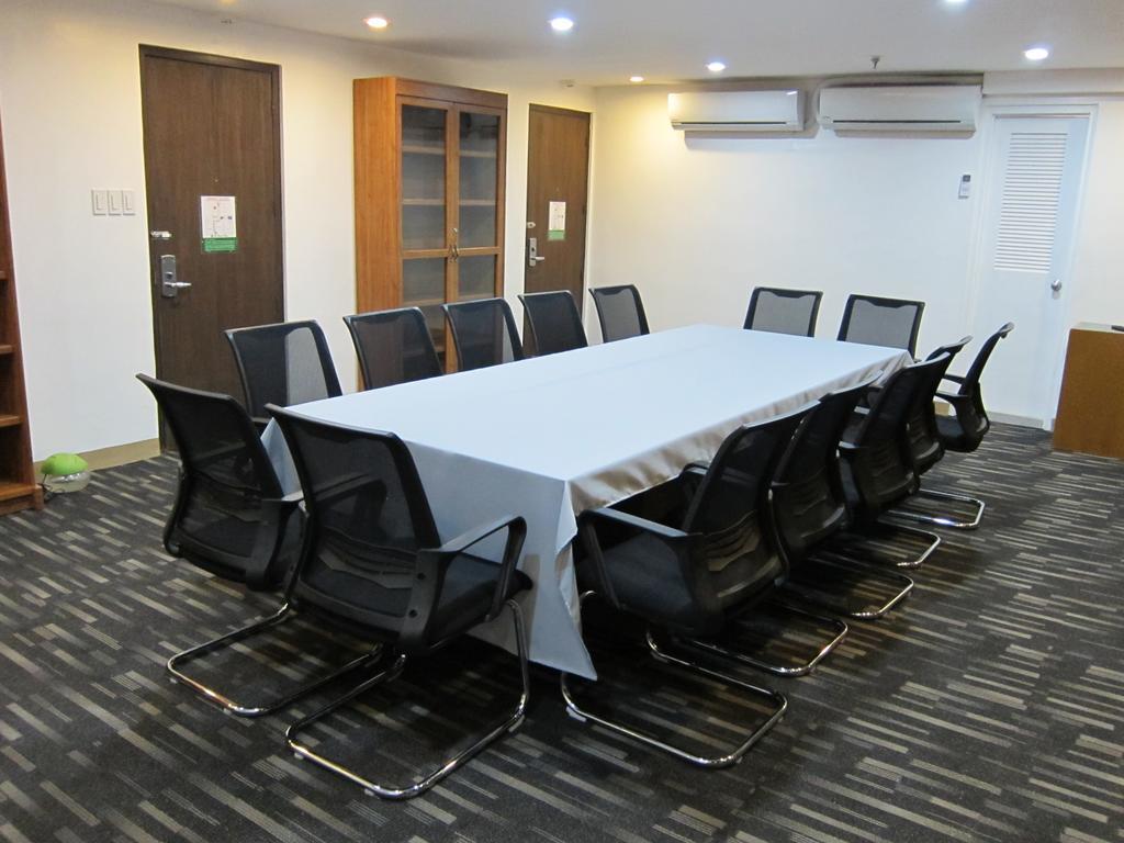 The Charter House Makati City Exterior foto
