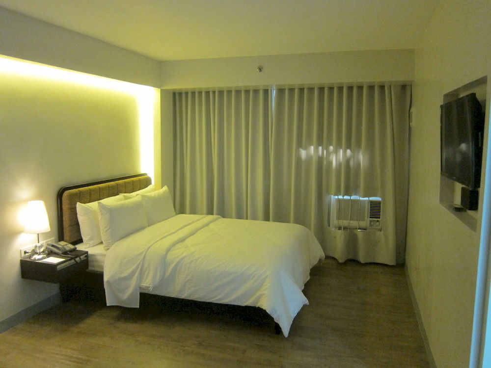 The Charter House Makati City Exterior foto