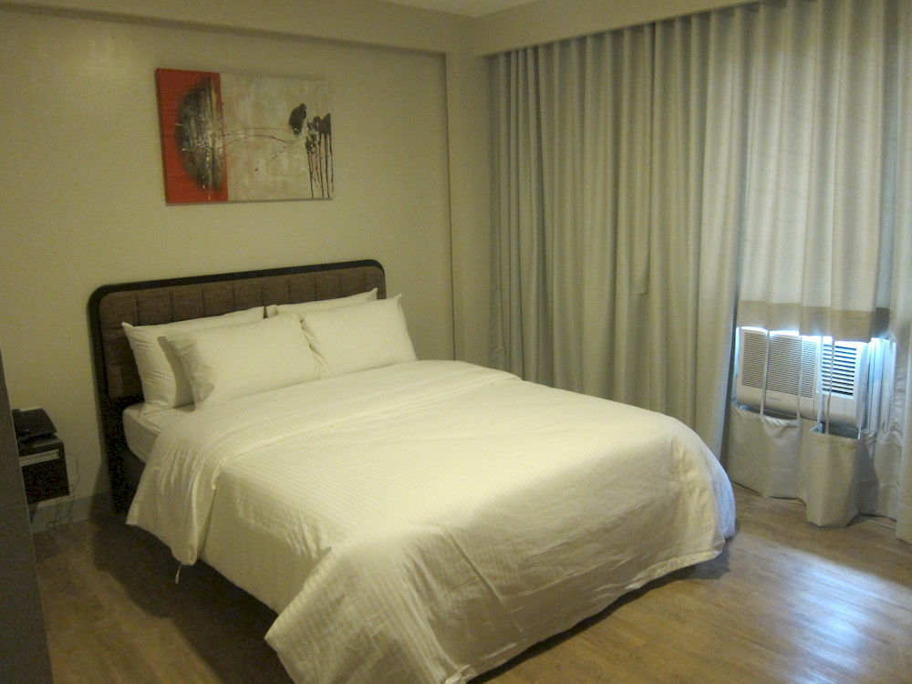 The Charter House Makati City Exterior foto