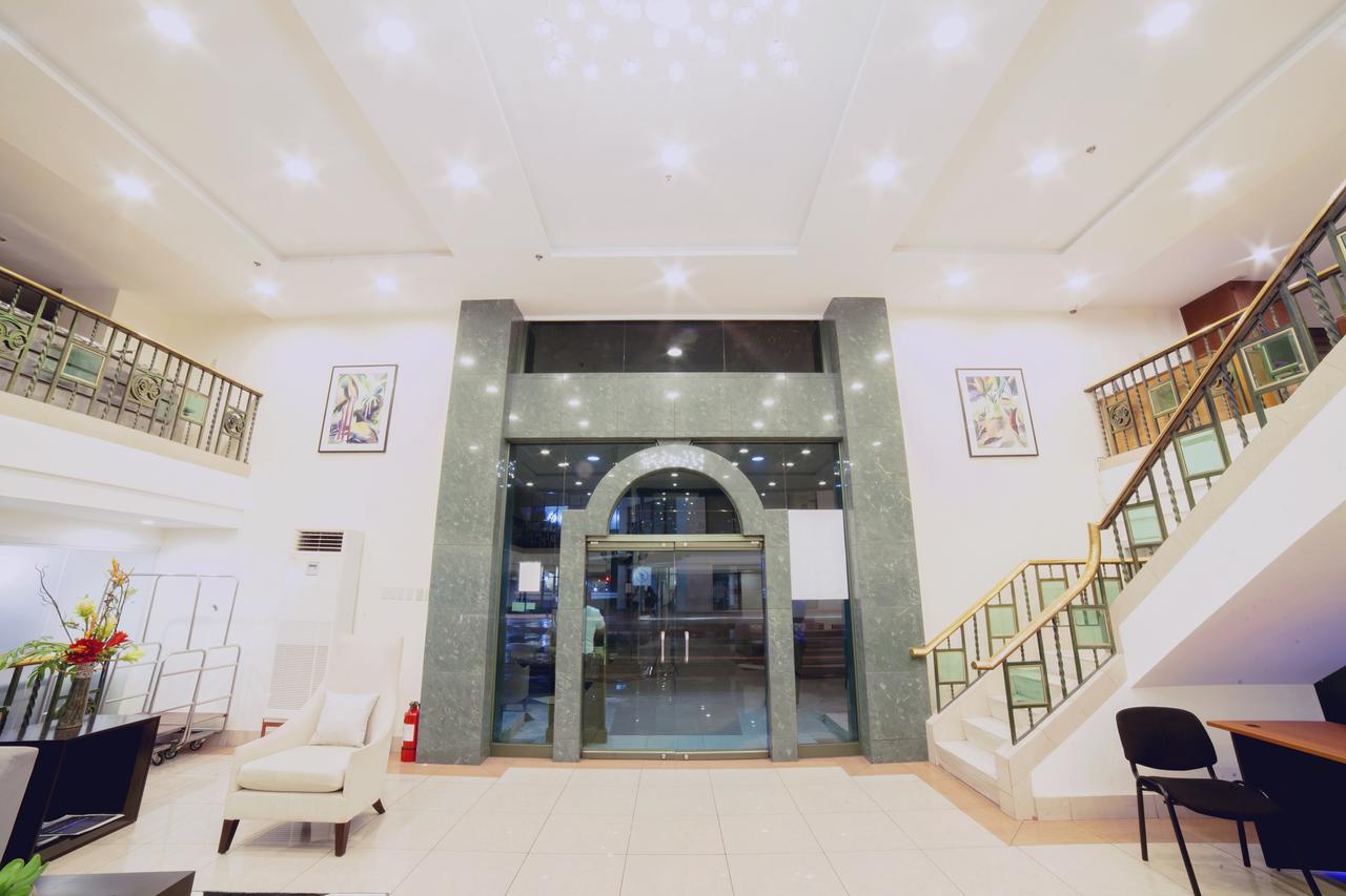 The Charter House Makati City Exterior foto